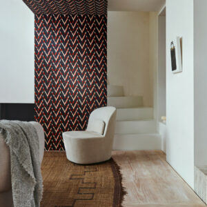 Arte Osmanthus Chasu behang in kleur Rich Red (54511) - Interieur impressie