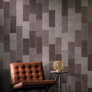 Arte Revera Align behang in kleur Aubergine (47502) - Interieur impressie