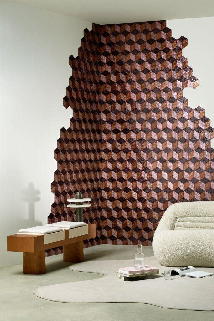 Arte Samal Cubic behang in kleur Burnt Sienna (33702) - Interieur impressie