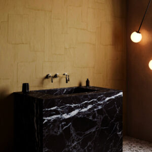 Arte Sculptura Oblong behang in kleur Ochre (42540) - Interieur impressie