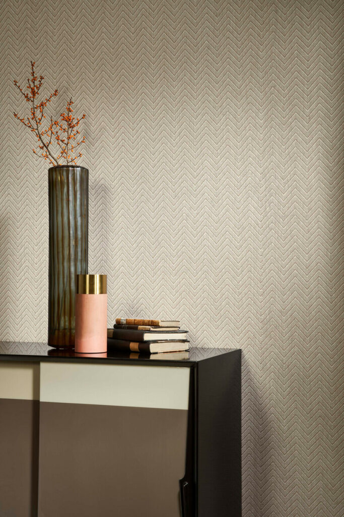 Arte Takara Harmony behang in kleur Macadamia (28523) - Interieur impressie