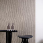 Arte Textura ignis Lana behang in kleur Espresso (63508A) - Interieur impressie