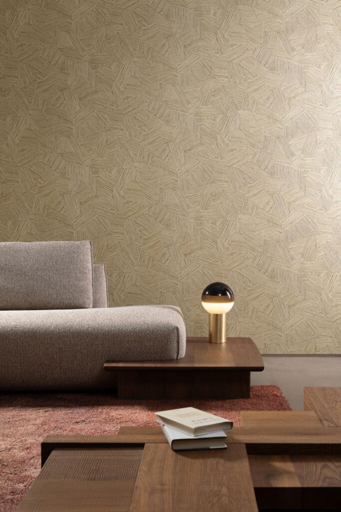 Arte Textura ignis Mauna behang in kleur Warm Grey (81512A) - Interieur impressie