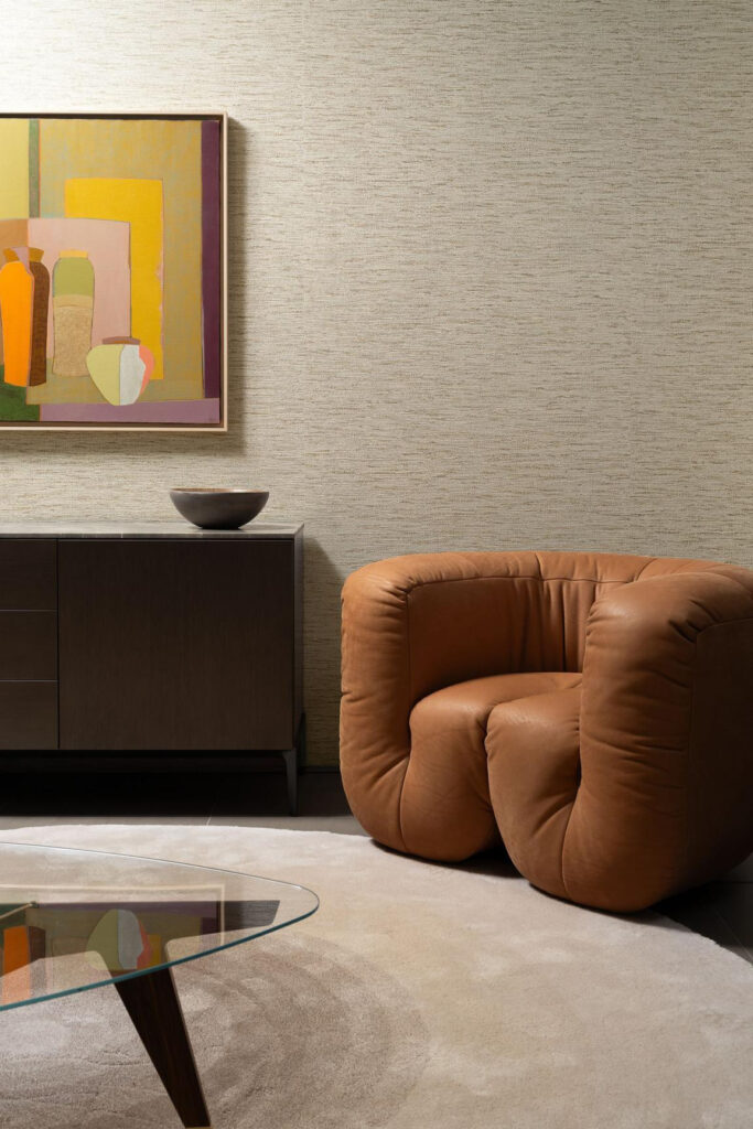 Arte Textura ignis Ritorto behang in kleur Latte (33054B) - Interieur impressie