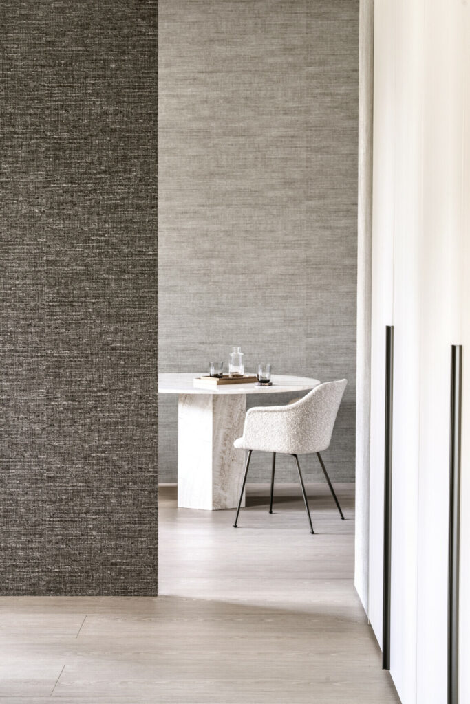 Arte Textura Aspero behang in kleur Fjord (40541A) - Interieur impressie