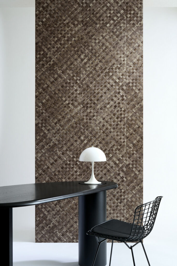 Arte Textura Pandan behang in kleur Bark (34106A) - Interieur impressie
