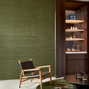 Arte Wild silk Katia silk behang in kleur Artichoke (86503) - Interieur impressie