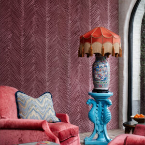 Arte Yala Palma behang in kleur Plum (43030) - Interieur impressie
