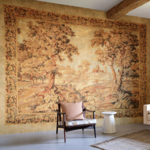 Arte Les Tapisseries Escapade behang in kleur Cinnamon (97860) - Interieur impressie