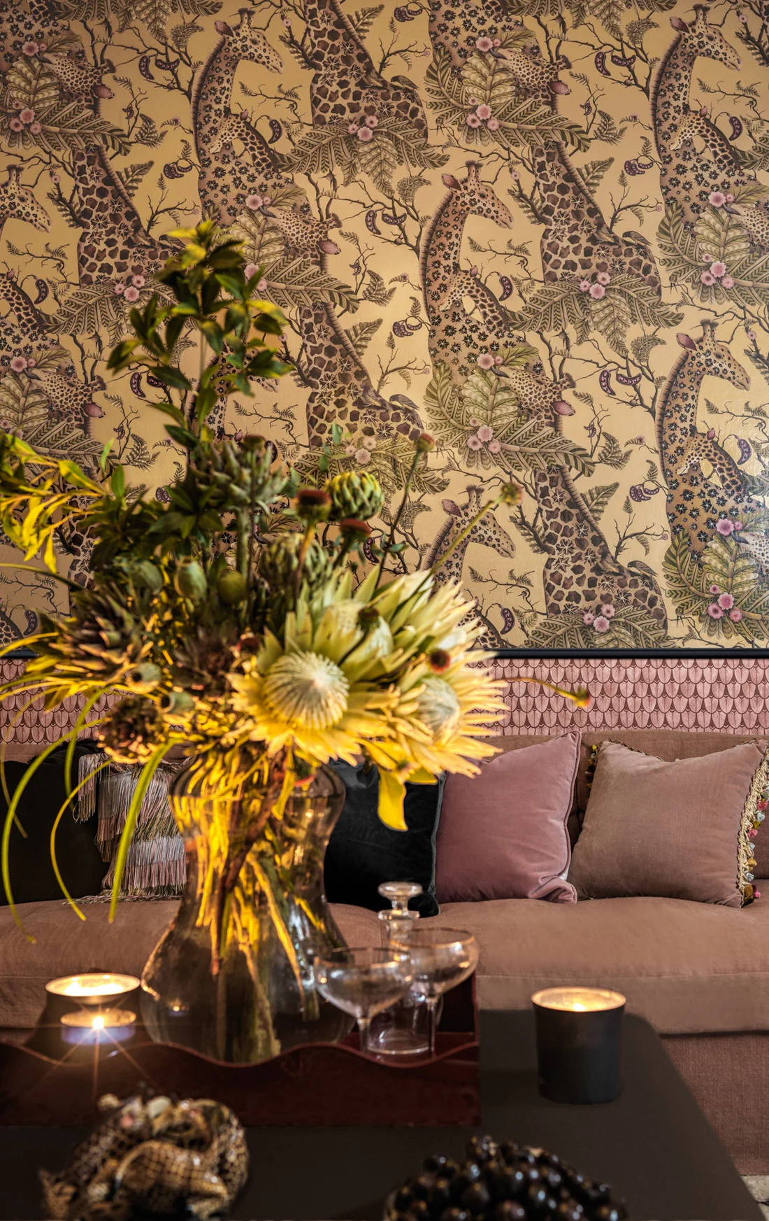 Cole and Son – Baobab Royal Giraffe Gilded 129-3010