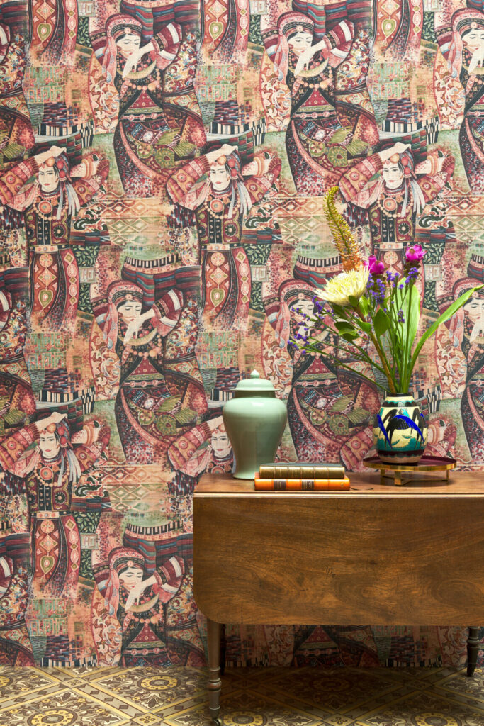 Arte Decors panoramiques Odisha dance behang in kleur Red Rhapsody (97641) - Interieur impressie