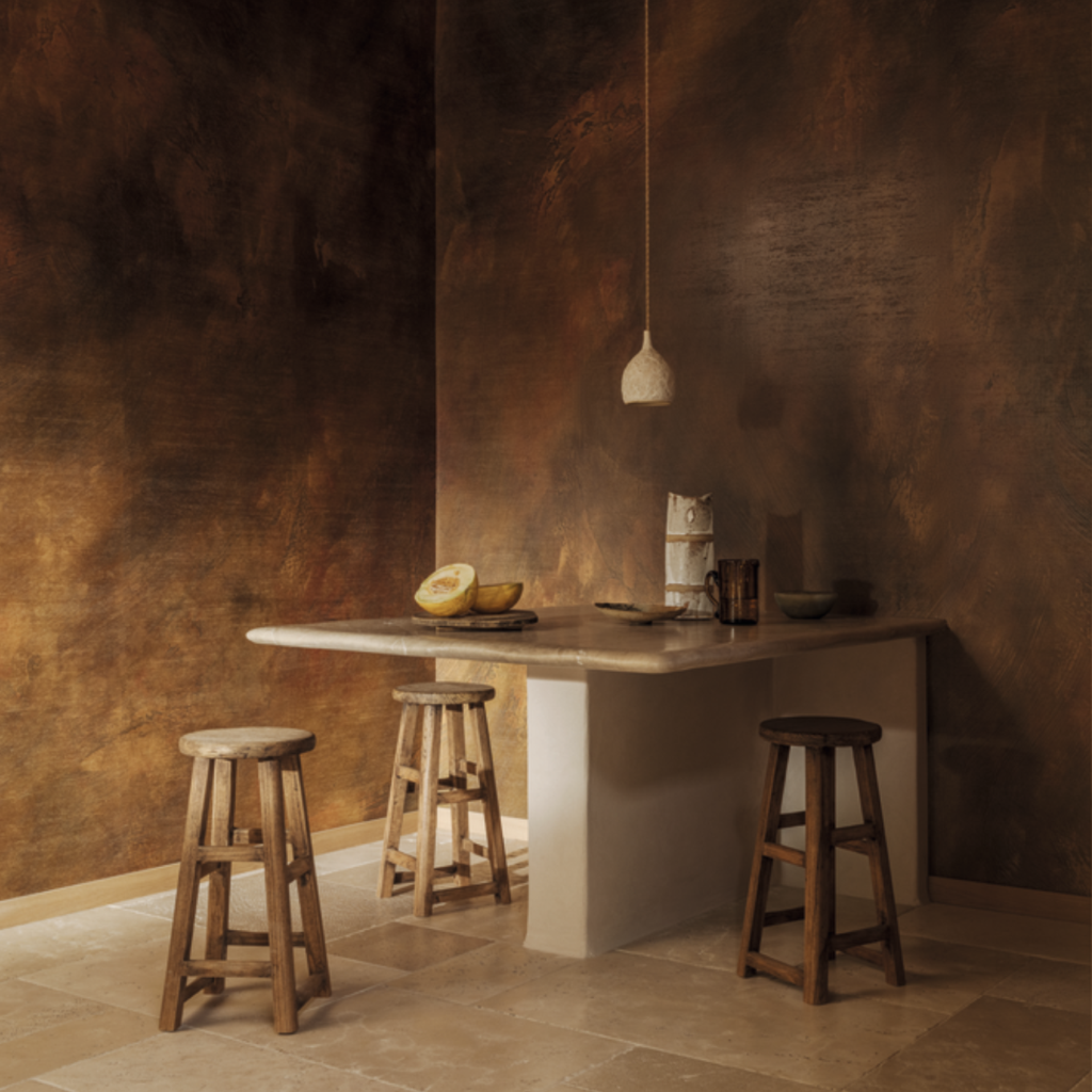 eetkamer wand beplakt met Lanzarote Palazzo panorama behang VP 1032-01 van Elitis, koper metaal wand