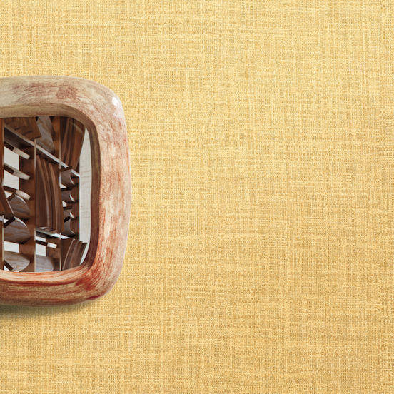 Muur met Geel Madagascar behang van Elitis, behang met een fijne structuur