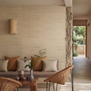 woonkamer met Elitis behang raffia, beige natuurbehang