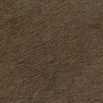 Donkerbruine vinyltegel met een fijne textuur en subtiel patroon, type VP-625-26.