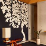 Panorama behang met een handgeborduurde boom in zwart met linnen: Eitis Asvata RM 1114-80