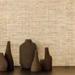 Beige raffia behang van Elitis: Rafta RM 1107-03 behang met fijne structuur