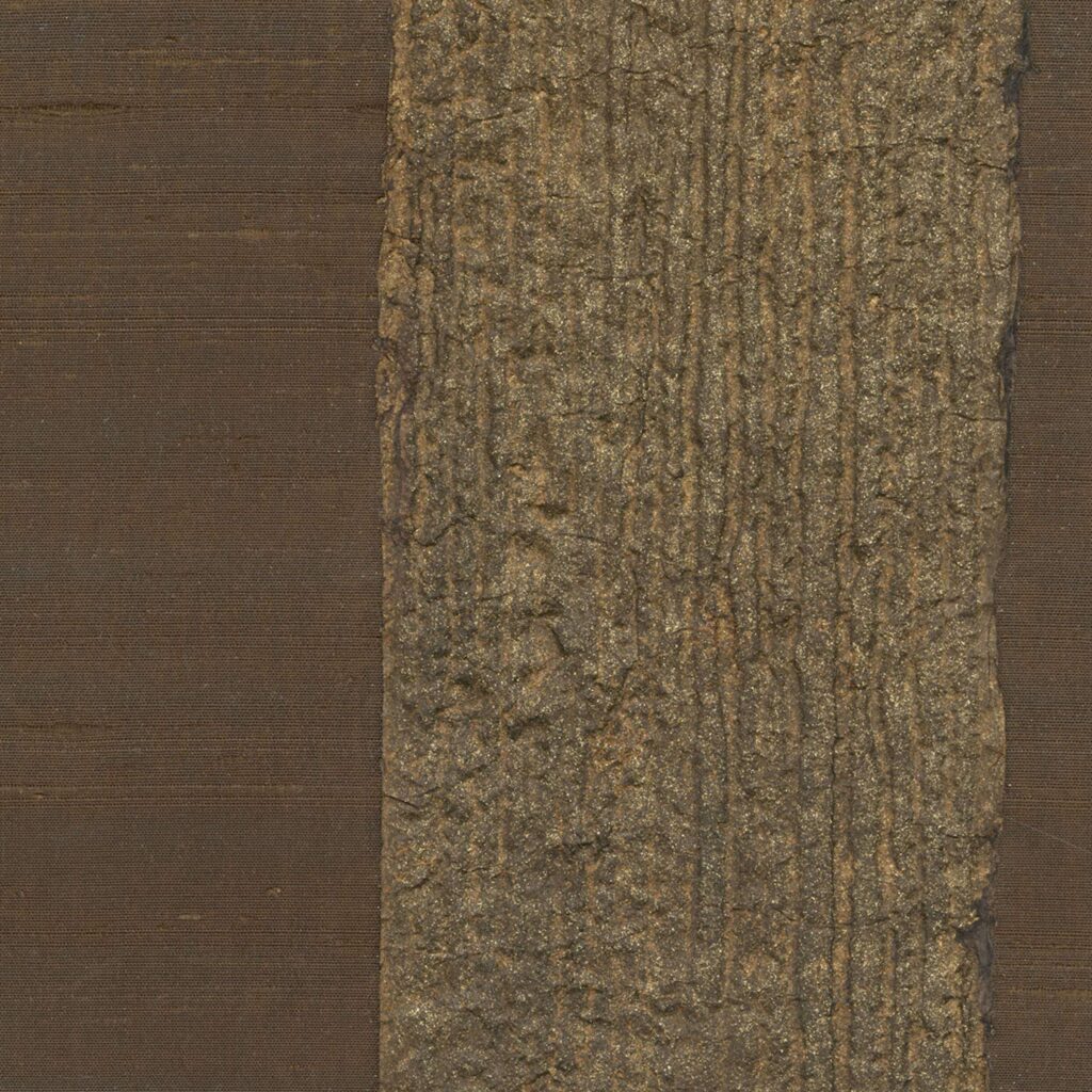 detail van het Zijdebehang Pamir Tashkent RM 1129-03 met een bruin blokpatroon