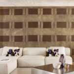 Muur met Zijdebehang Pamir Tashkent RM 1129-03 met een bruin blokpatroon