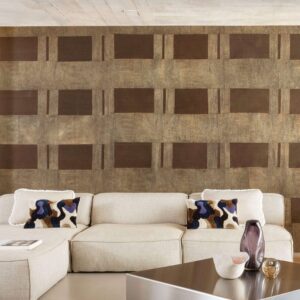 Muur met Zijdebehang Pamir Tashkent RM 1129-03 met een bruin blokpatroon