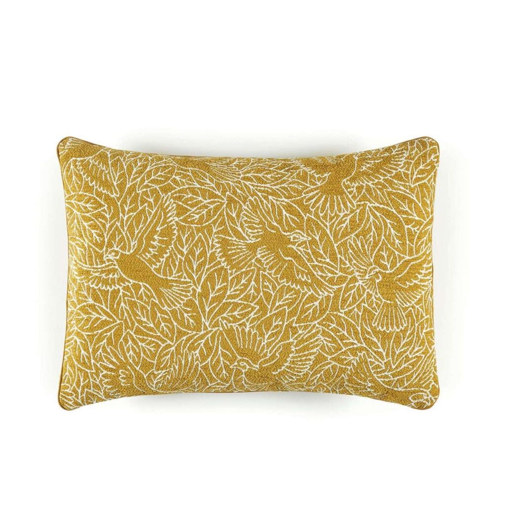 Sierkussen Elitis casoar-co-268-22-02 Miel met vogel patroon