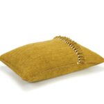 Zijkant van geel sierkussen Elitis happy-co-270-22-02 met passement