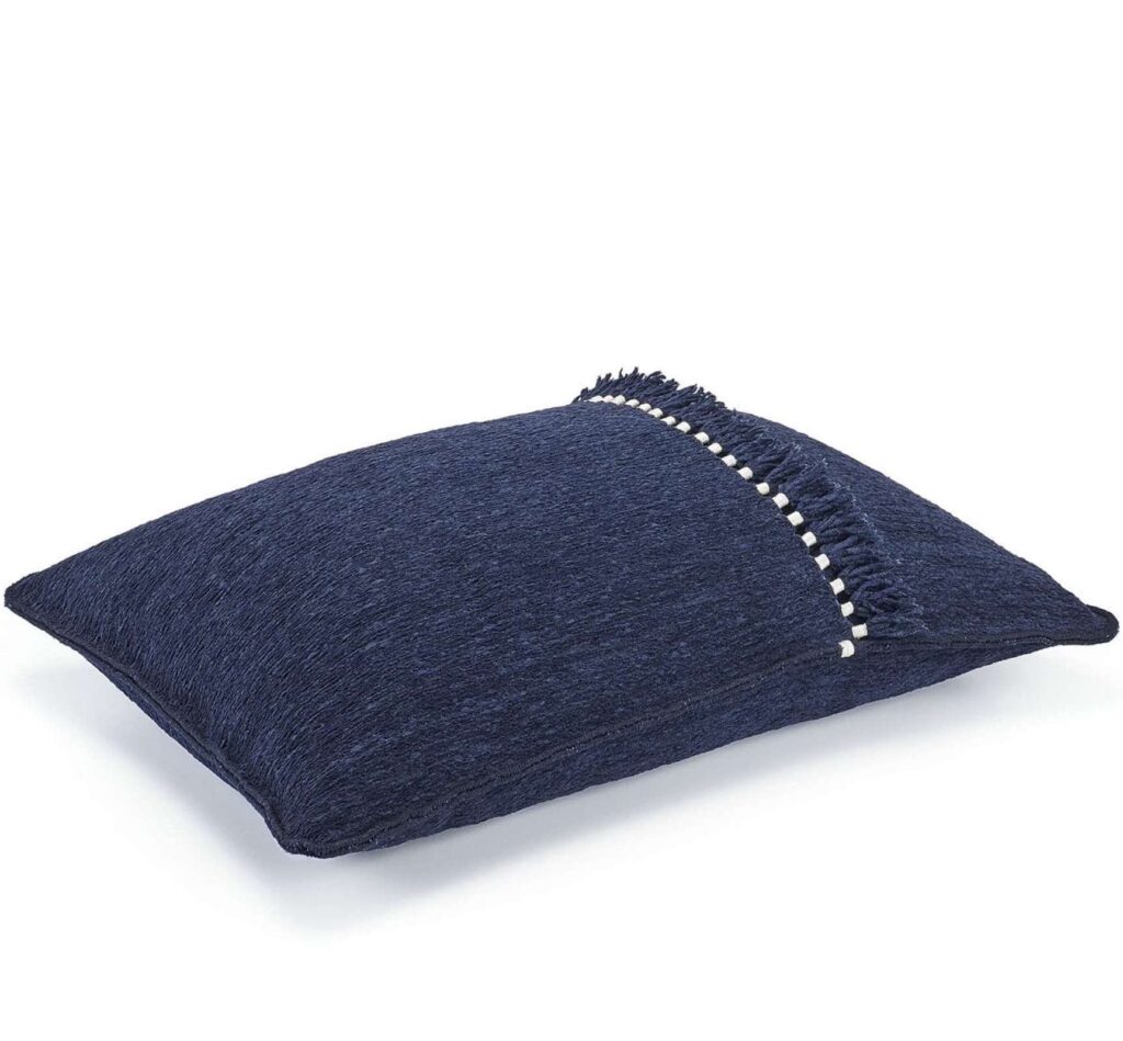 Zijkant blauw sierkussen Elitis happy-co-270-46-