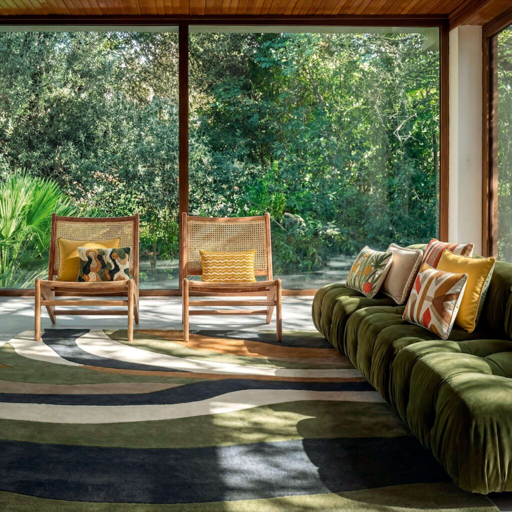 Interieur weergave Elitis kitsune-co-276-17-04 sierkussen met zigzag patroon