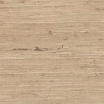 Natuurlijke grasscloth-behangstructuur met horizontale strepen in licht bruine tinten uit de Elitis Tribus collectie (rm-1083-05).