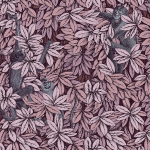 Fornasetti-behang Foglie e Scimmie met roze bladeren en tekeningen van aapjes tussen het gebladerte.