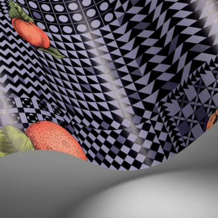 Illustratie van Fornasetti-geometrisch behang Frutta e Geometrico met fruit in multi-color