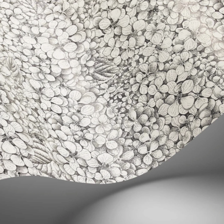 Illustratie van Fornasetti-behang Ortensia met een gedetailleerde tekening van de Ortensia bloemen