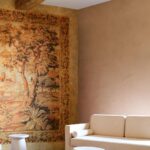Arte Les Tapisseries Escapade behang in kleur Cinnamon (97860) - Interieur impressie
