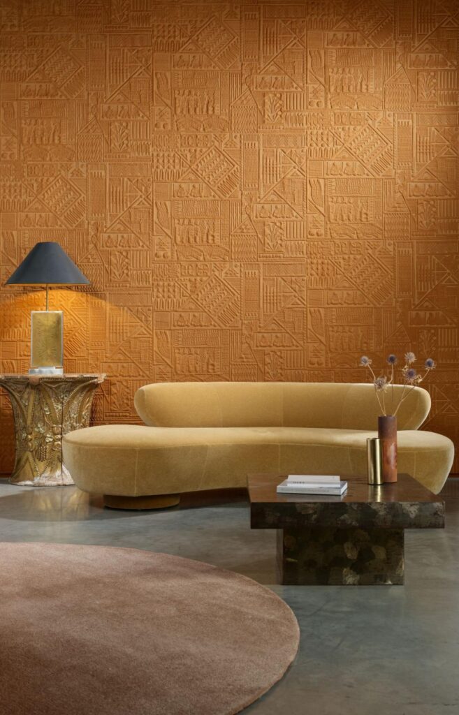 Arte Memphis Amarna behang in kleur Camel (23400) - Interieur impressie