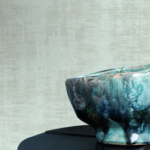 Behang CASAMANCE - Le Velours 2 Johara 74395880 kleur Opaline, muur weergave