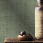 Interieur weergave van Casamance Johara 74395676 behang in kleur Lichen