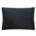 Zwart velours kussen Elitis CO 226-80-03 met passement