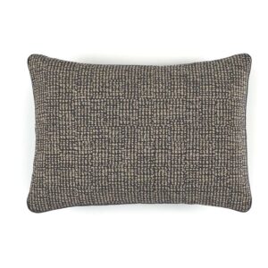 Zwart kussen Elitis canyon-co-269-80-02 met een klein werkje