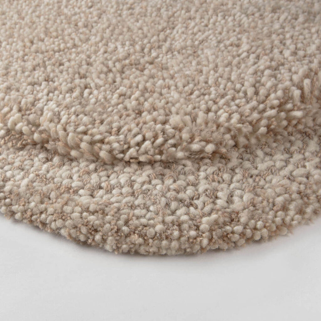 Detail weergave van het vloerkleed Abstract Maya ASO1632187 Albaster Organic 16 van Limited Edition