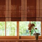 Blind van de stof Elitis onomichi miko JU 004-21 in de kleur Les gestes font le temps