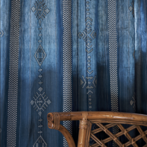 Gordijnen van de stof Elitis Onomichi Kana LZ 916-47 de kleur blauw: Poussière d'encre
