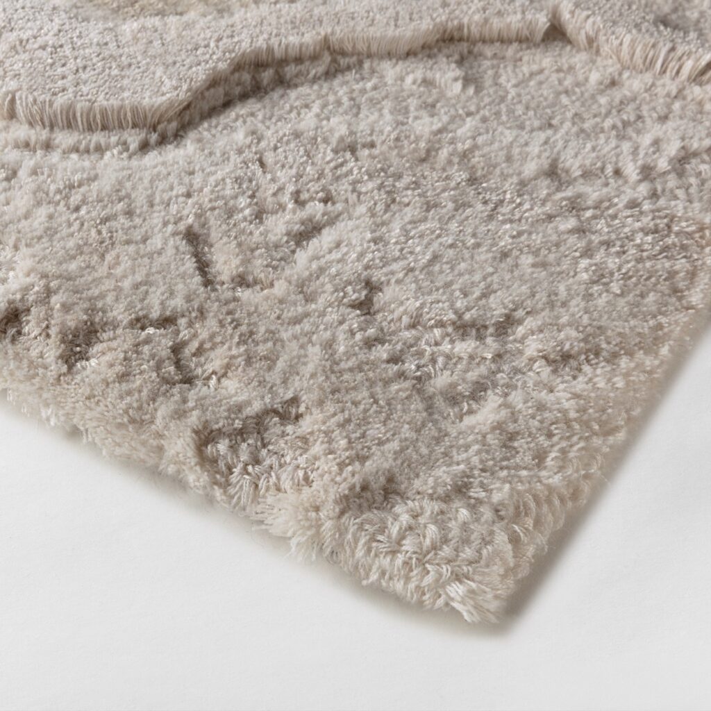 Detail weergave van het Limited Edition Arabesque_High_AARH17336_Abalone vloerkleed