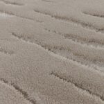 Detail van het Limited Edition Cosmic Kinga High CMH38292 vloerkleed in de kleur Alabaster