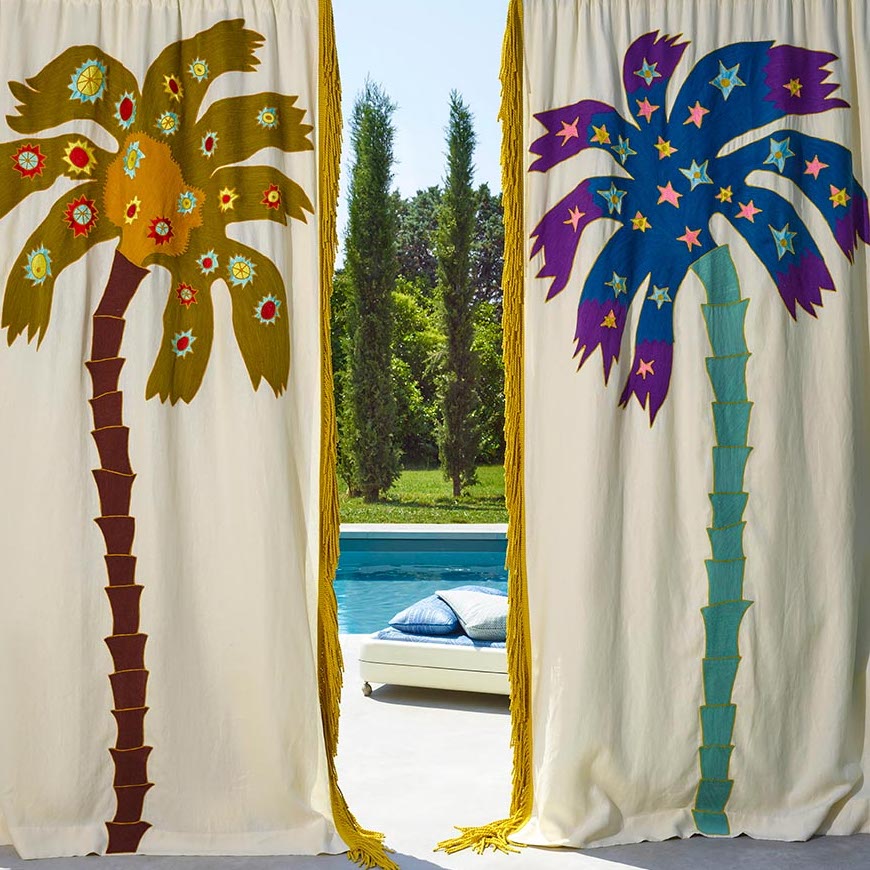 Sfeer afbeelding van de stof Pierre Frey les palmes dalma 1 en 2 gordijn