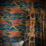 Woonkamer muur met het behang: Andrew Martin Meadow Hillside