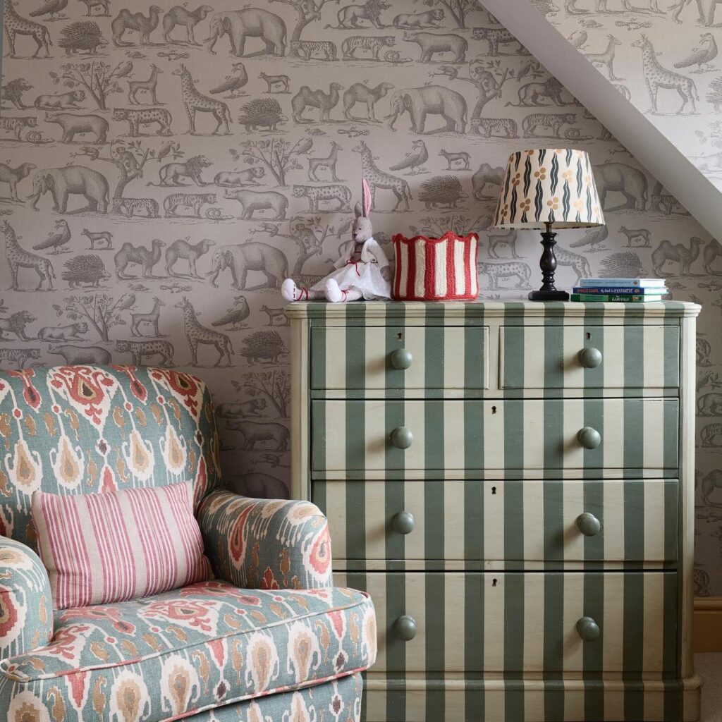 Interieur weergave van het Andrew Martin-ark-cloud behang