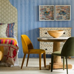 Interieurweergave van het Andrew Martin hearty-sky-blue behang