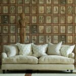 Woonkamer muur met het Andrew Martin journal behang