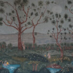 Patroon van het Andrew Martin lantern-parade-midsummer panorama behang in blauw