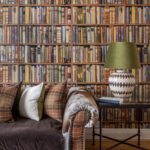 Interieur weergave van het Andrew Martin library-multi behang